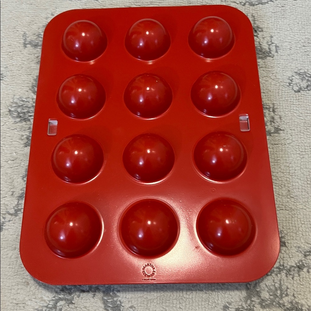 Red Cake Pop Maker Mold - Picture 2 of 3